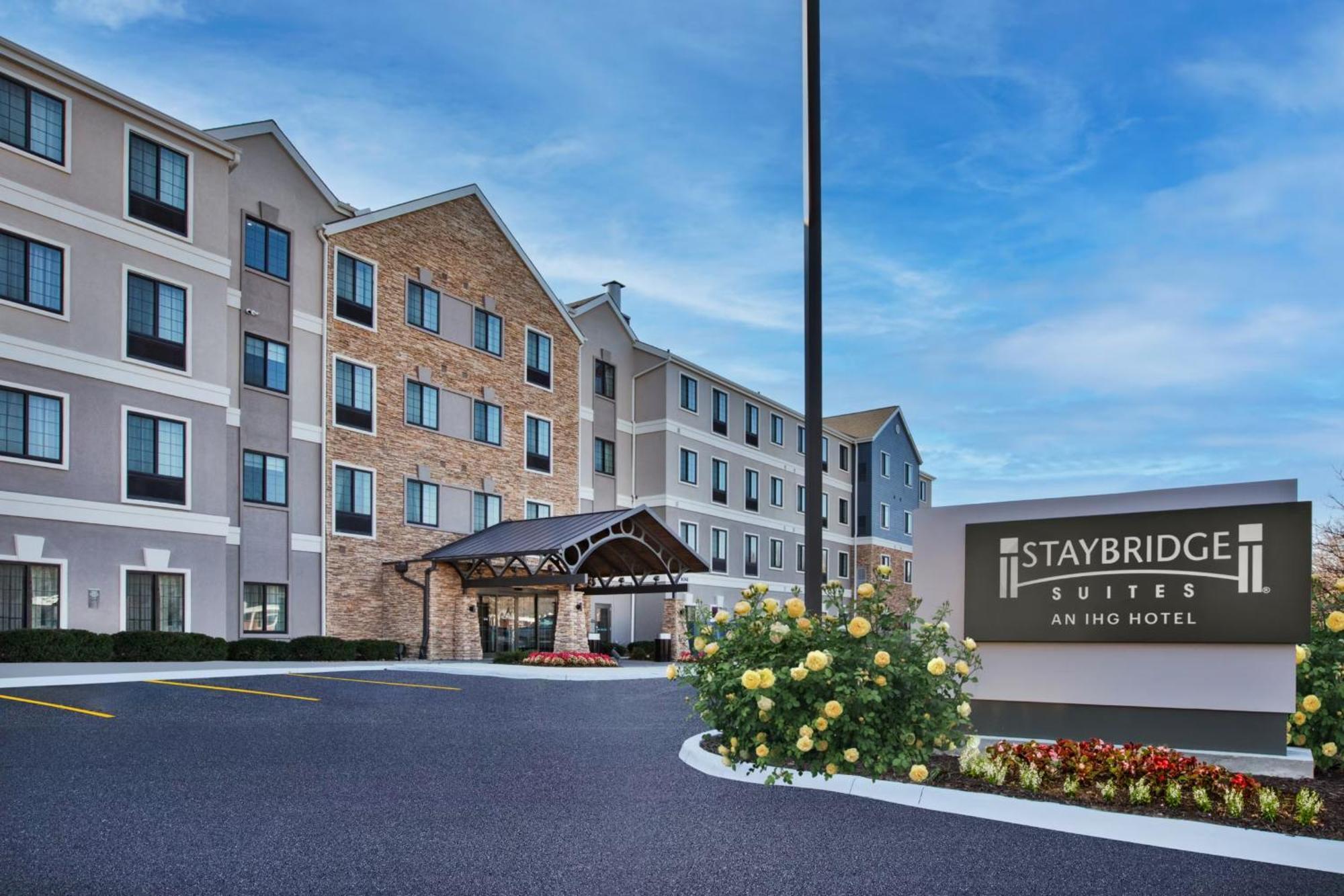 Staybridge Suites Omaha 80Th And Dodge By Ihg Exterior photo