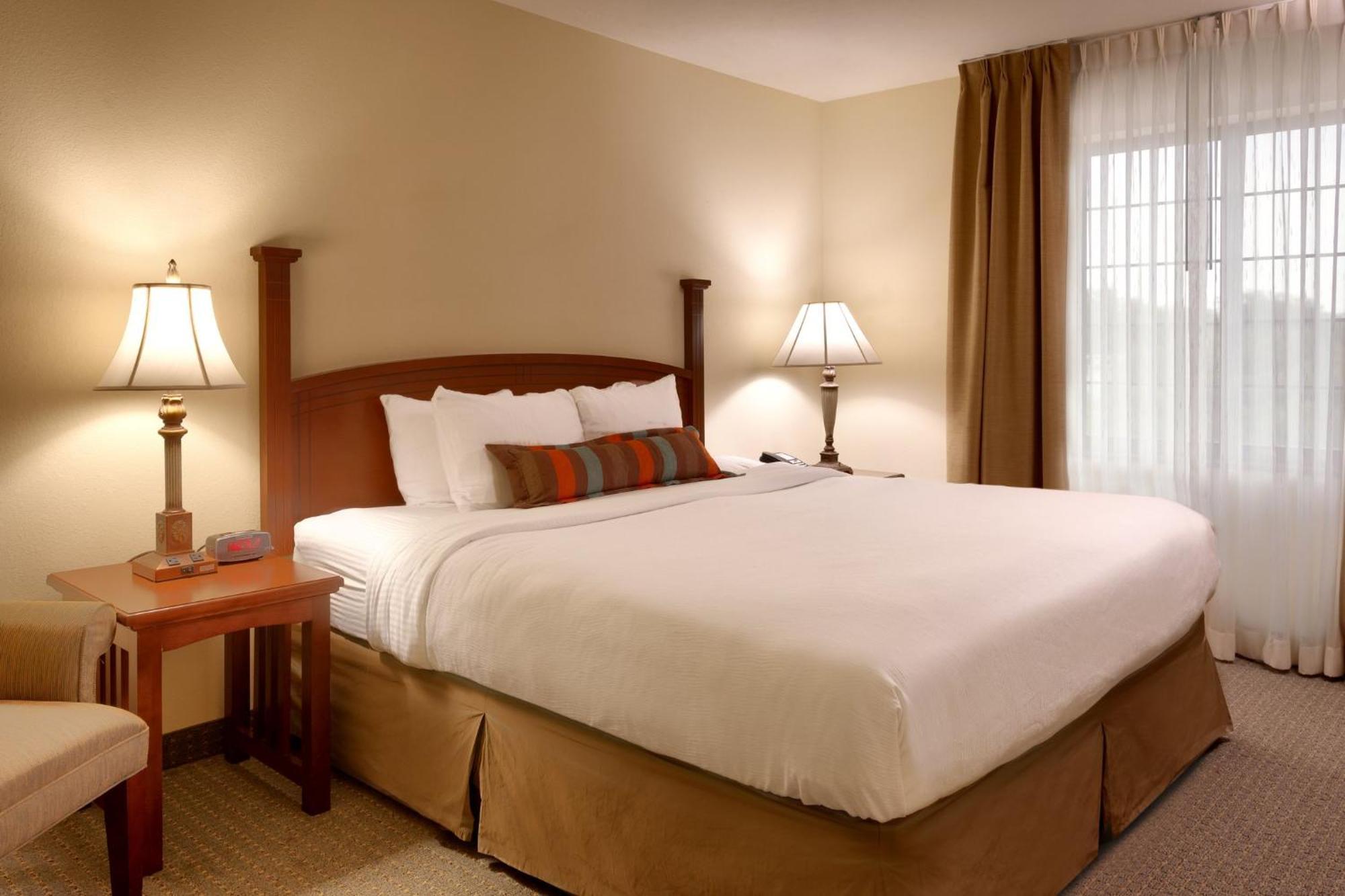 Staybridge Suites Omaha 80Th And Dodge By Ihg Exterior photo